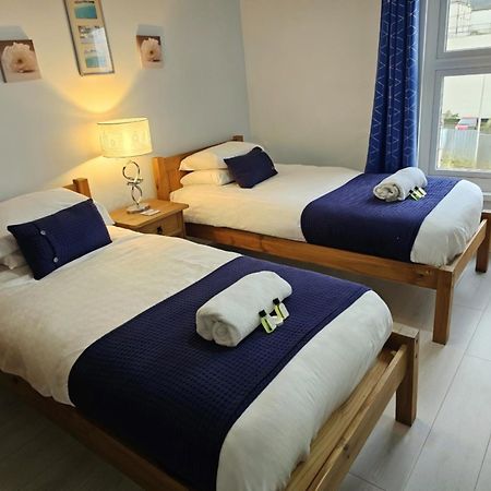 Sea Views, Big 2 Bed Flat Close To Beach & Harbour 일프러컴 외부 사진